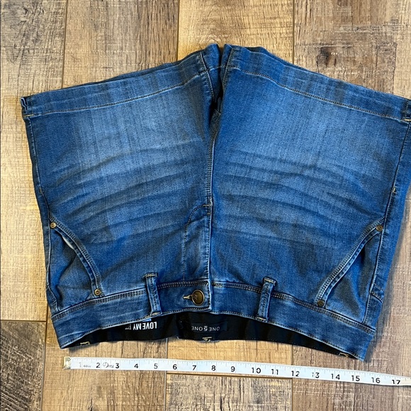 One 5 One Goddess Fit Love My Fit Jean Shorts Size 10/30 - Picture 7 of 11